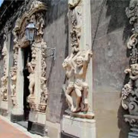 Sicula In The Center - Happy Catania